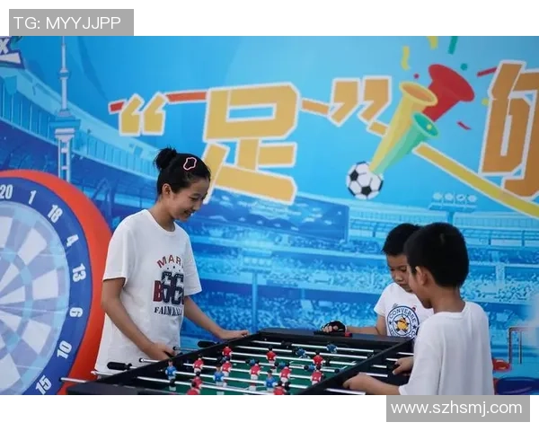 足球巨星亲民风采展现宠粉无极限球迷互动精彩瞬间